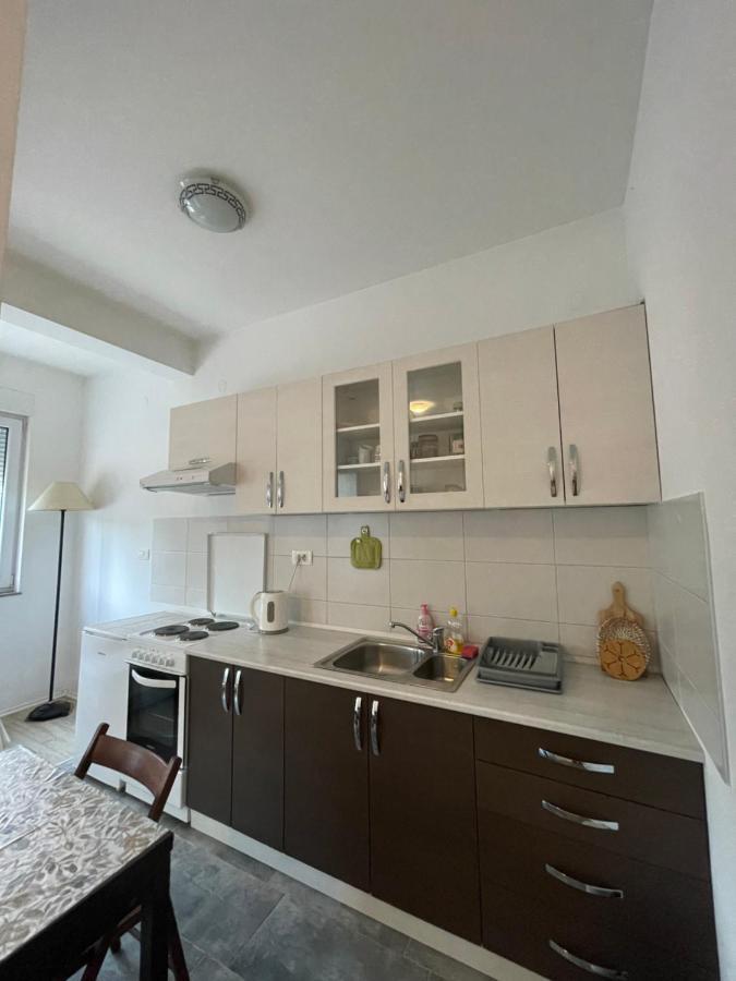 Apartman Zrinjski Apartment Мостар Екстериор снимка